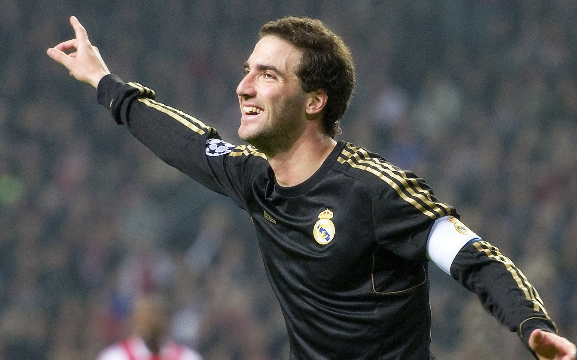 国际米兰斩获胜利,保持不败金身,国际米兰2021